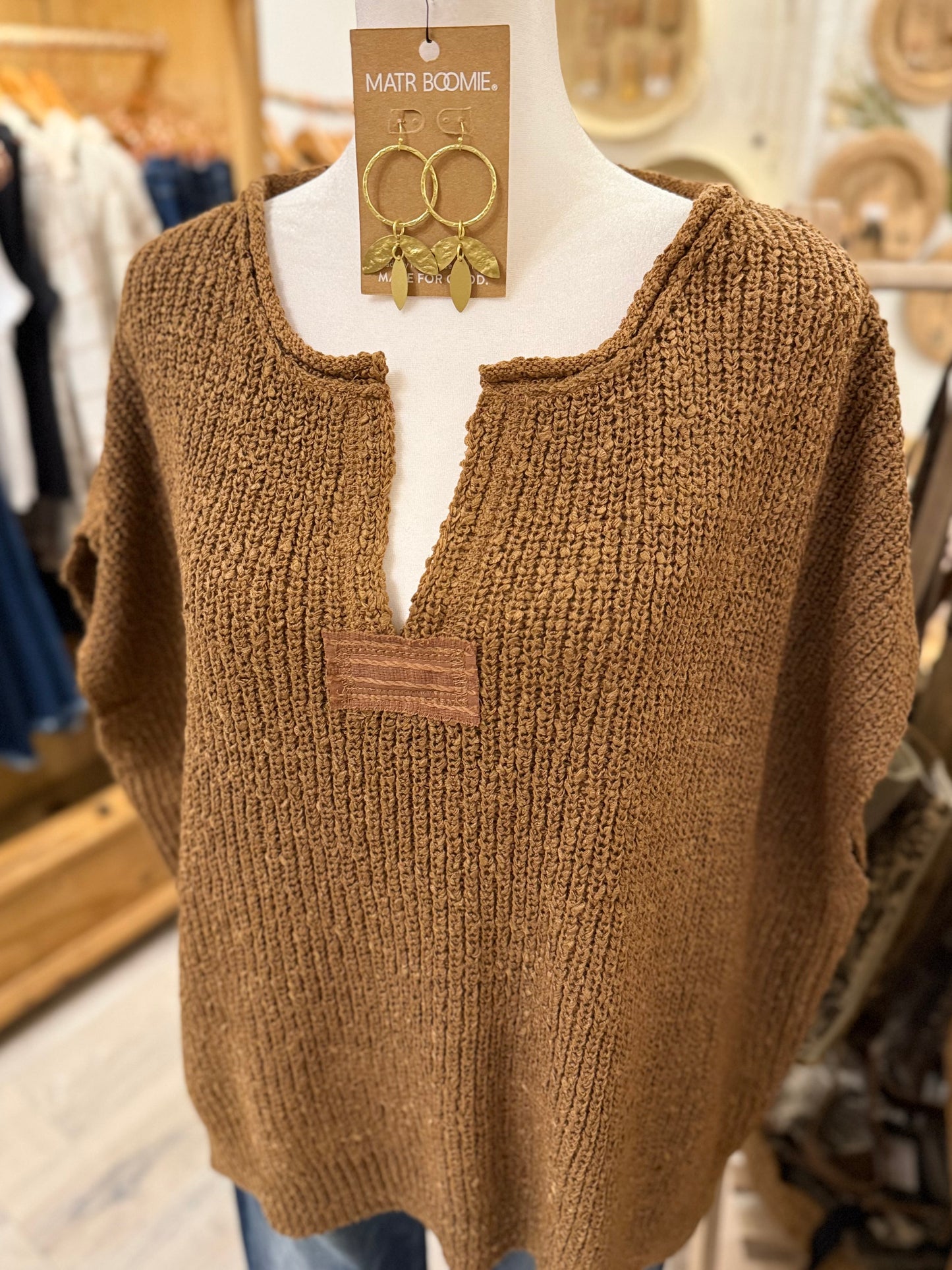 Split-Neck Pullover (camel)