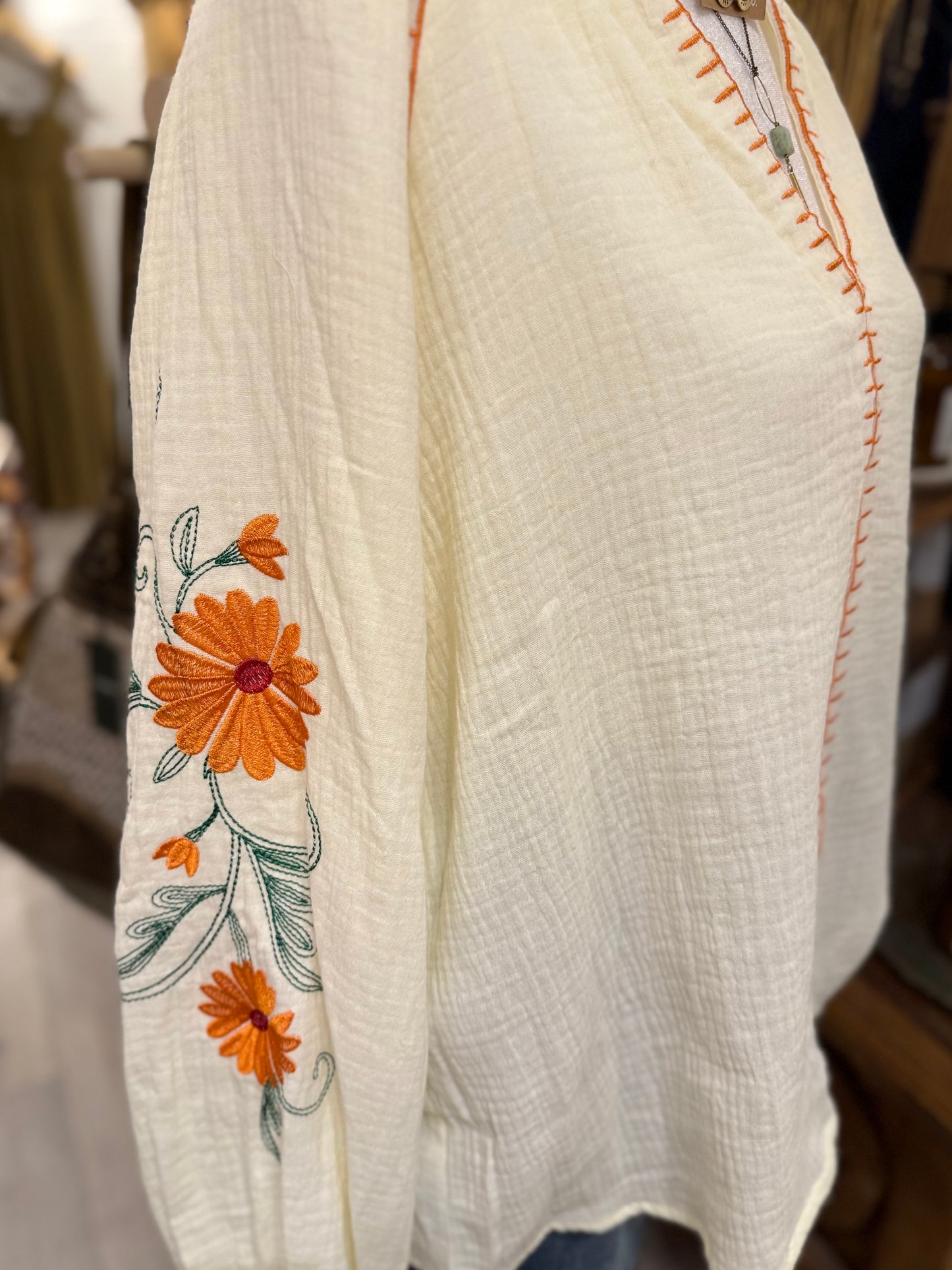 Floral Embroidered Blouse (cream)