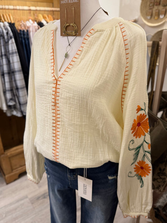 Floral Embroidered Blouse (cream)